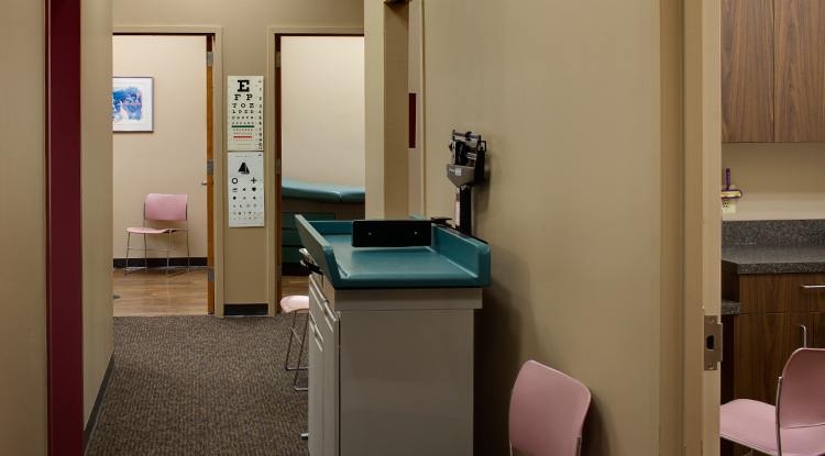 Mr2 Seton Medical Exam Room 2 Gallery Jpg Merritt Construction